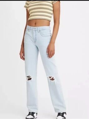 Levi's Jeans Low Pro Straight Women’s Size 27 Ripped Knees Light Wash Blue